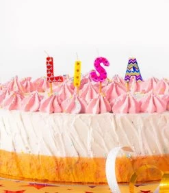 Verjaardagskaarsen Namen Lisa En Lina -Decoratie Verkoop 06493eec260b4d9d9929133b7b2f7220