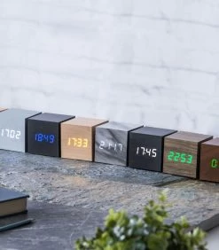 Cube Click Clock Wekker - Marmer/LED Wit -Decoratie Verkoop 948a105fa9fa457db84cfd2b79b11ff5